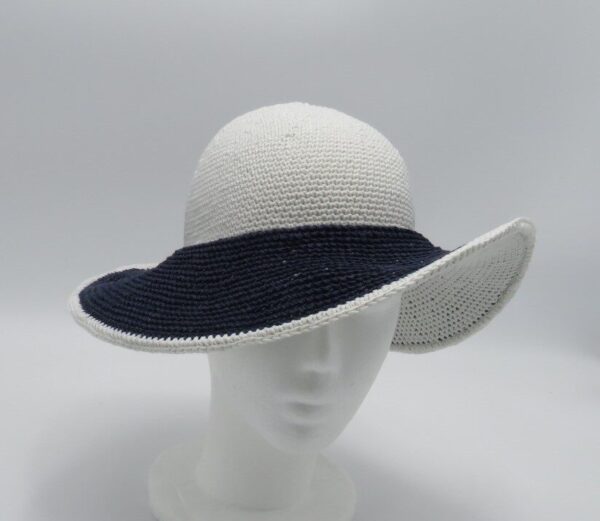 cappello tesa bianco